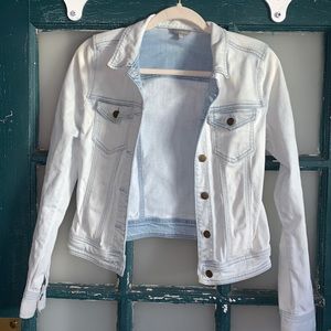 Cropped denim jacket